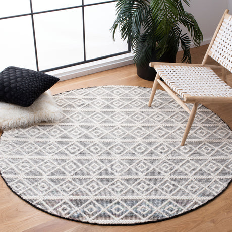 Safavieh Natura Nat477A Ivory/Black Area Rug