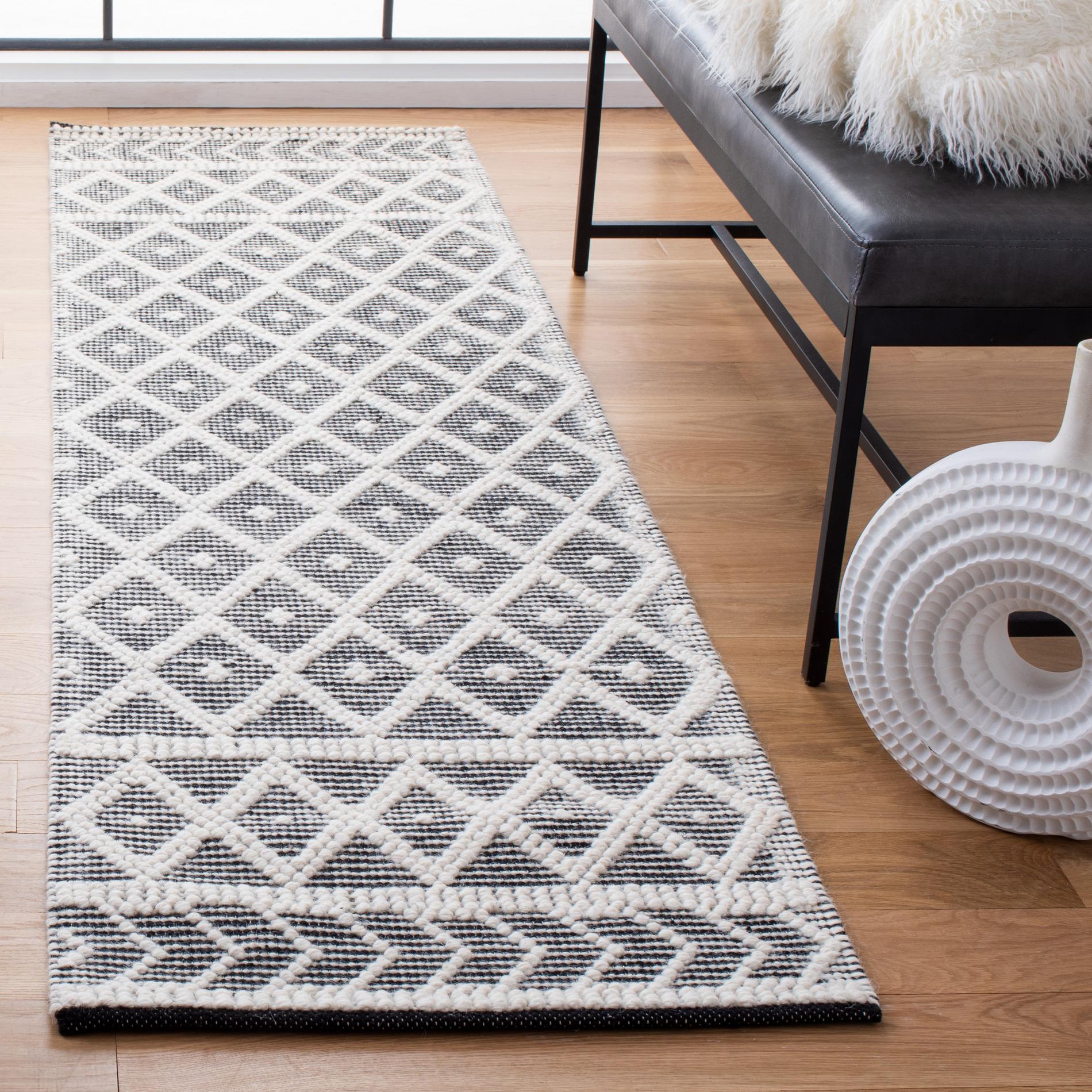 Safavieh Natura Nat482A Ivory/Black Area Rug