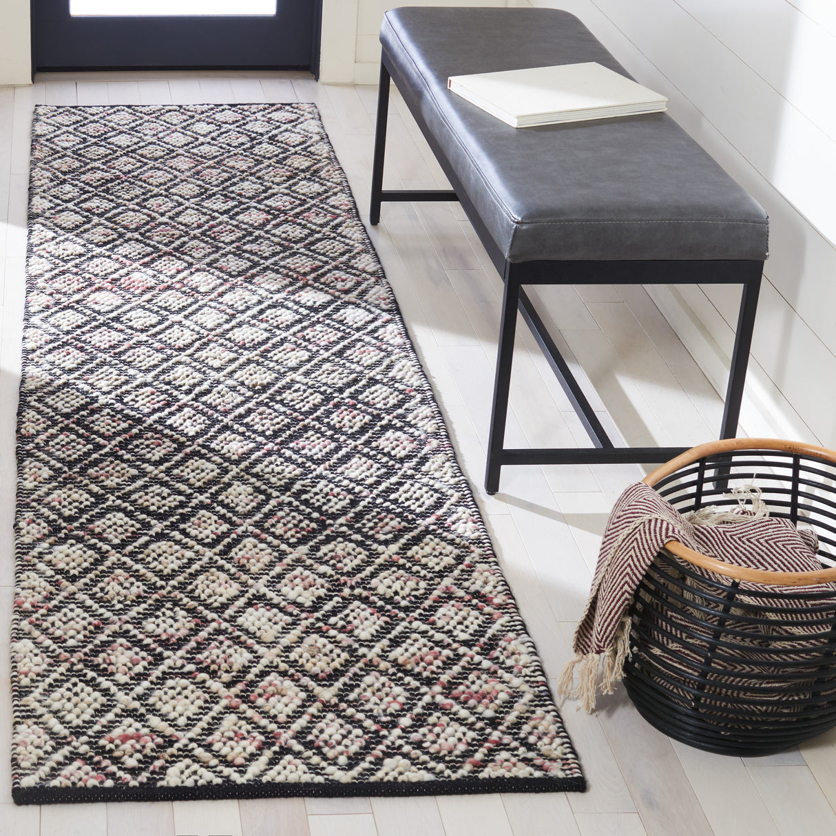 Safavieh Natura Nat615Q Ivory/Red Rugs.