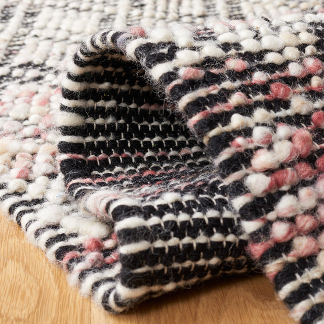 Safavieh Natura Nat615Q Ivory/Red Rugs.