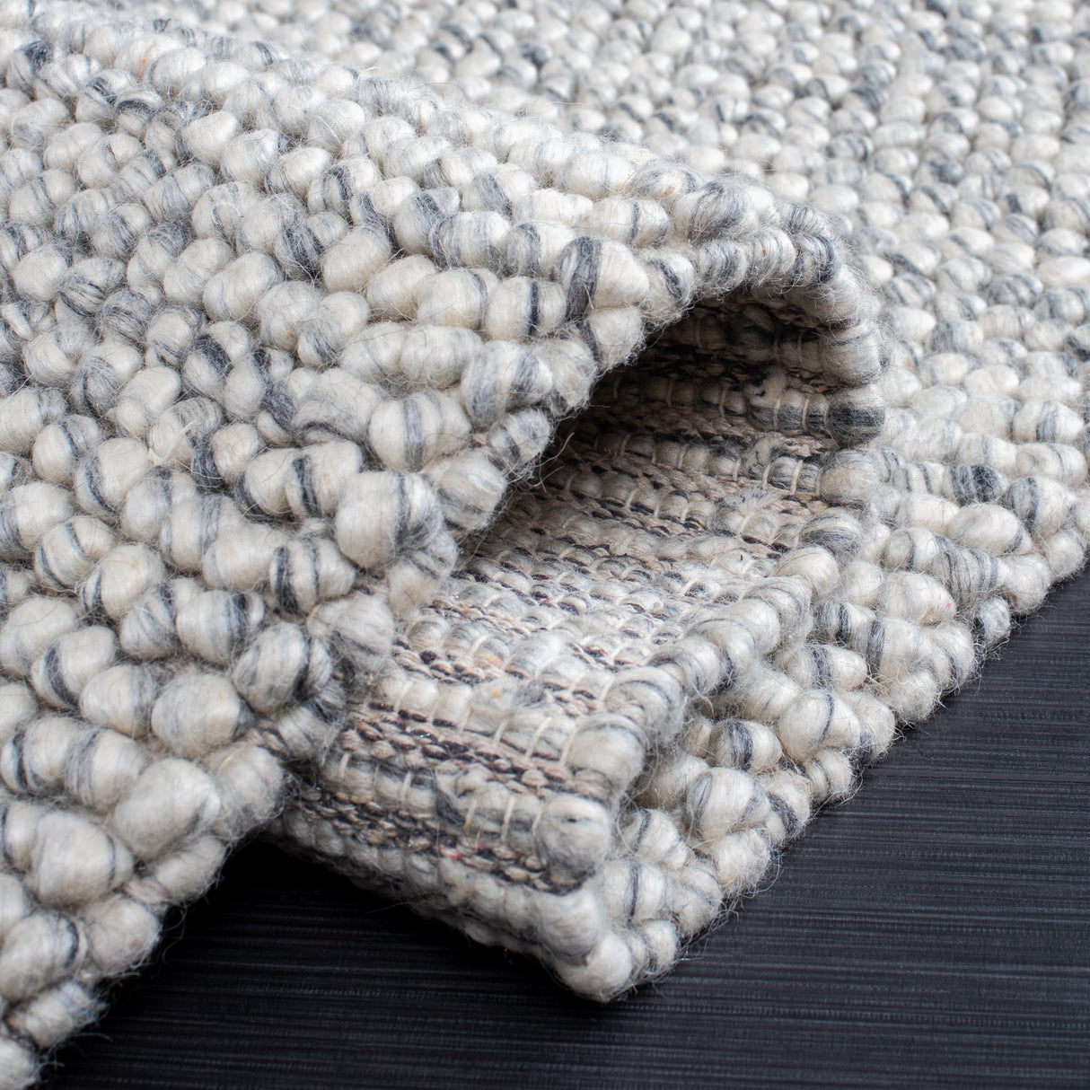 Safavieh Natura Nat620G Light Grey/Ivory Rug.