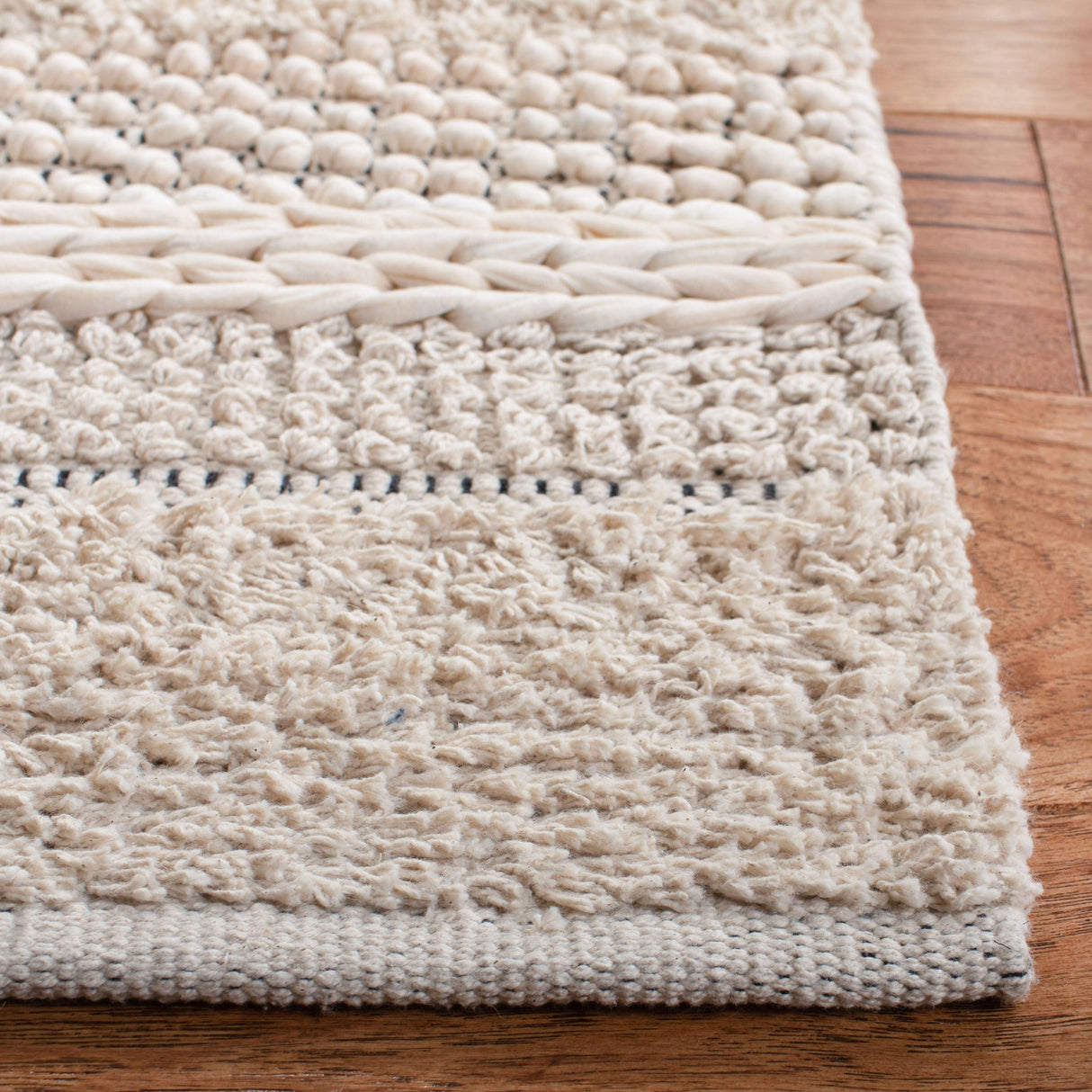 Safavieh Natura Nat651A Ivory Rug.