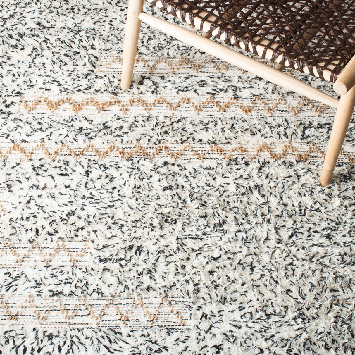 Safavieh Natura Nat720Z Ivory/Black Rugs.