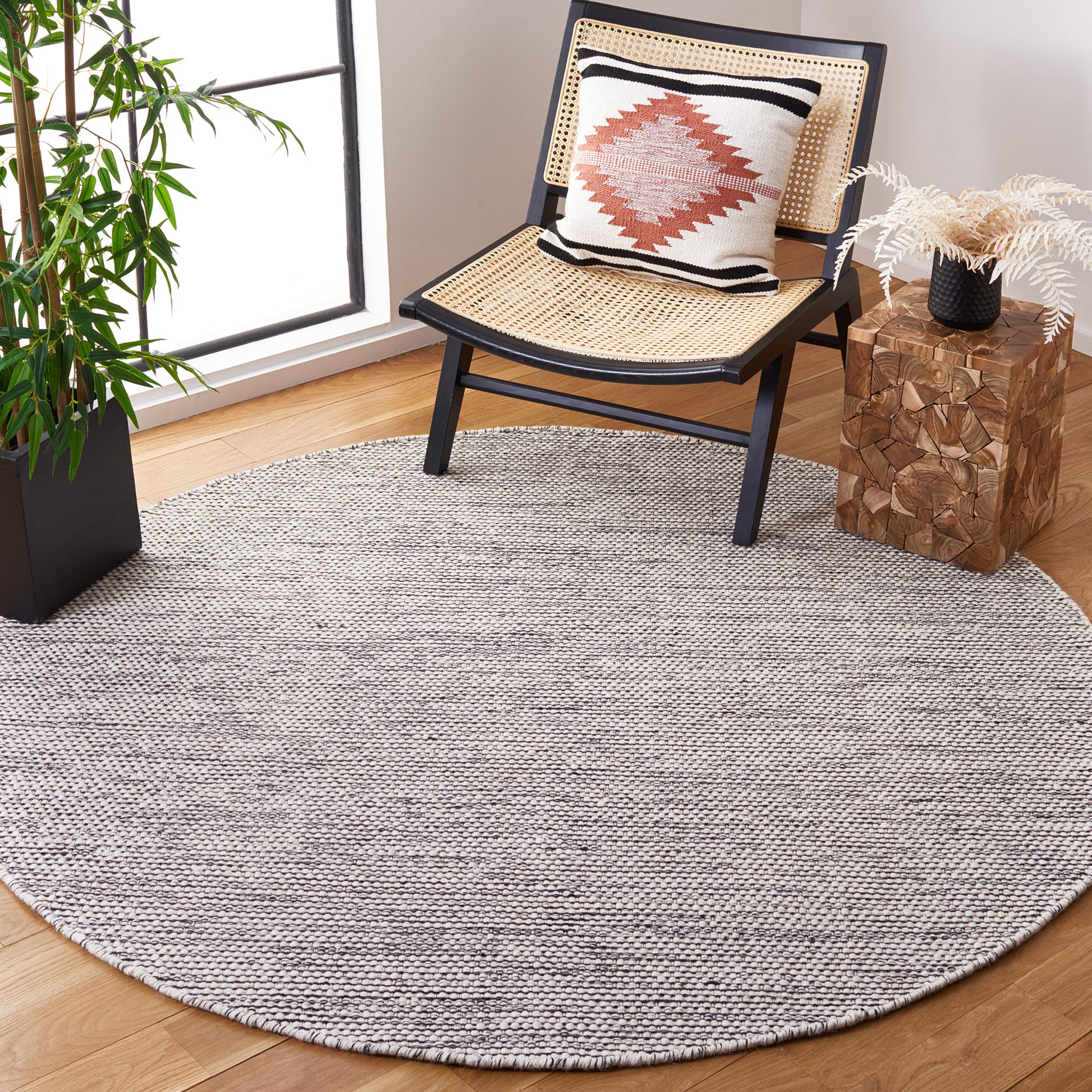 Safavieh Natura Nat776Z Black/Ivory Area Rug