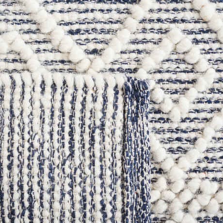Safavieh Natura Nat827N Ivory/Navy Rug.