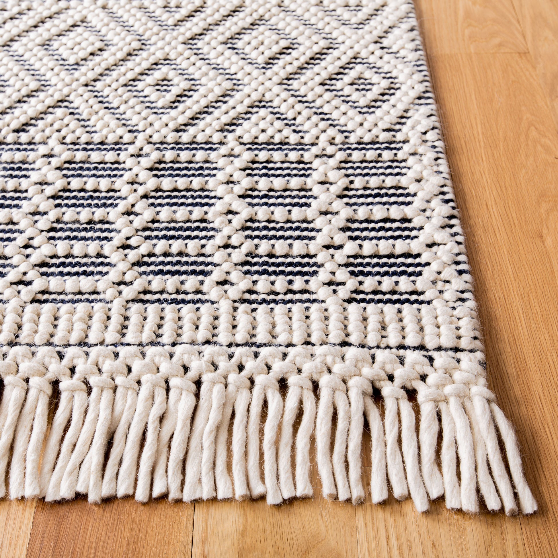 Safavieh Natura Nat852N Ivory/Navy Area Rug