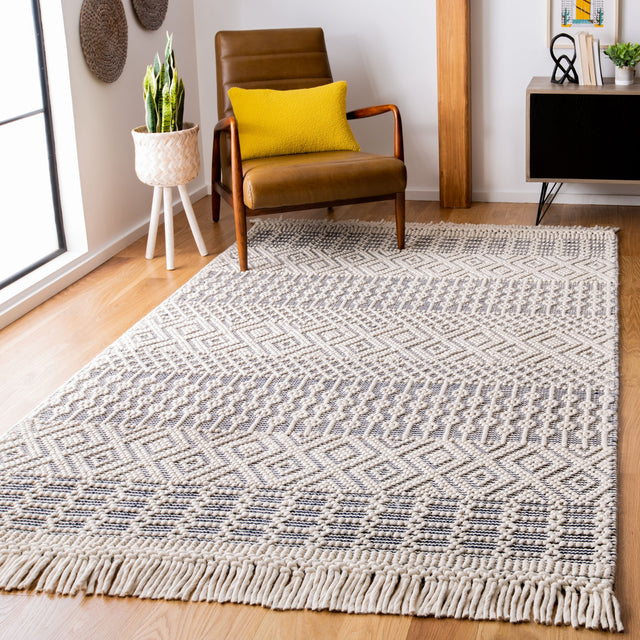 Safavieh Natura Nat852N Ivory/Navy Rug.