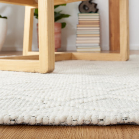 Safavieh Natura Nat870A Ivory Rug.