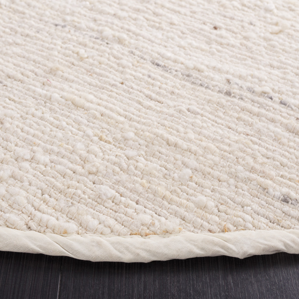 Safavieh Natura Nat925A Ivory Rug.
