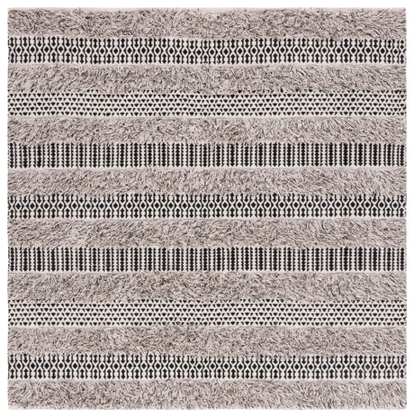 Safavieh Natura Nat926Z Black/Ivory Rug.