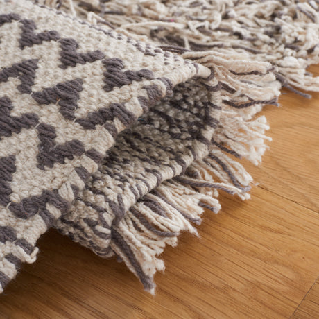 Safavieh Natura Nat929F Grey/Ivory Rug.