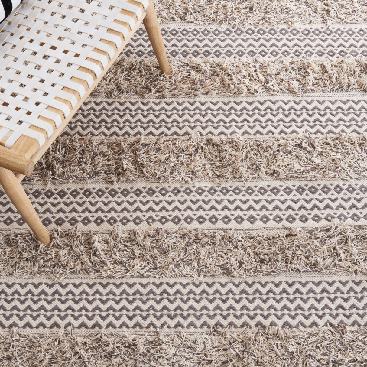 Safavieh Natura Nat929F Grey/Ivory Rug.