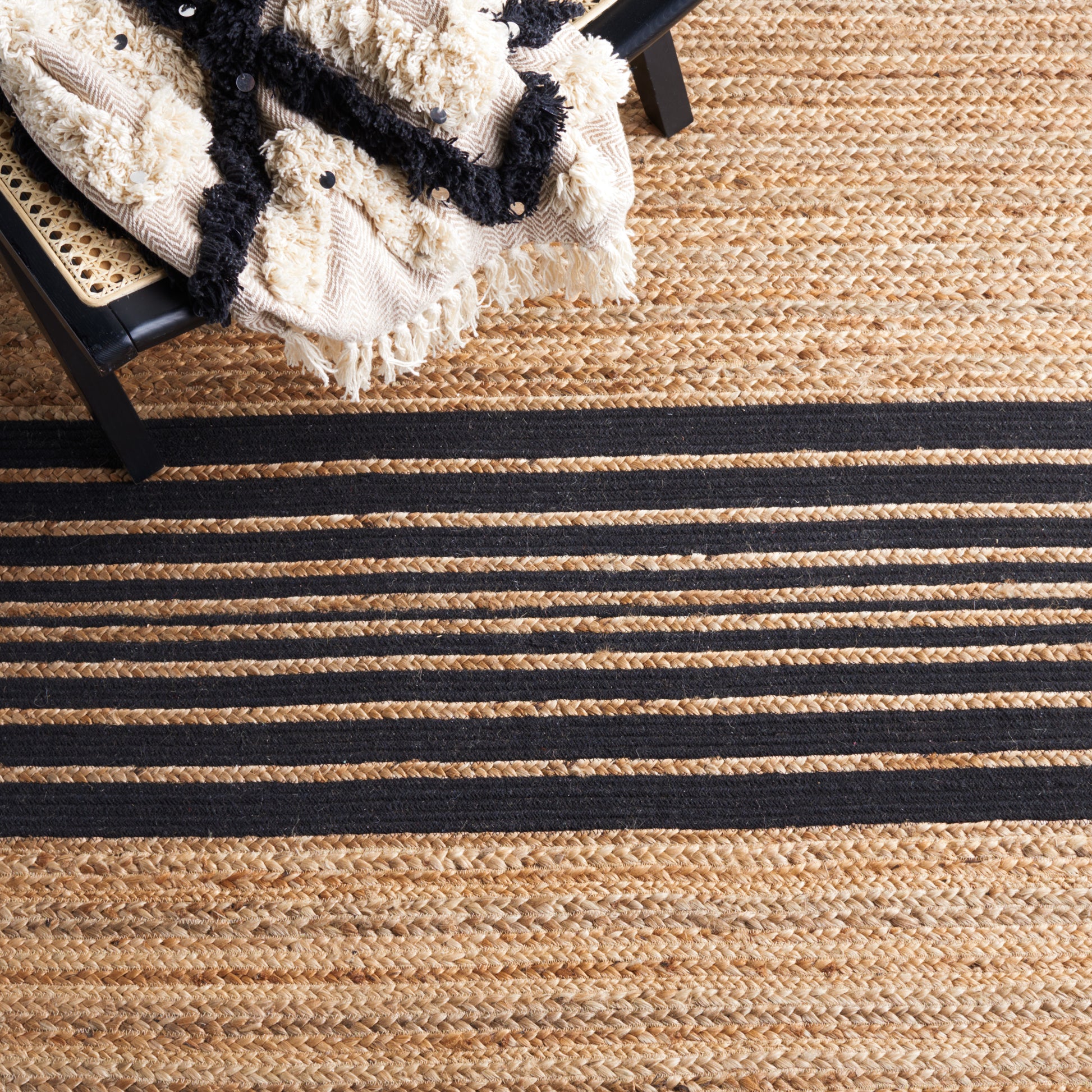 Safavieh Natural Fiber Nfb262Z Natural/Black Area Rug