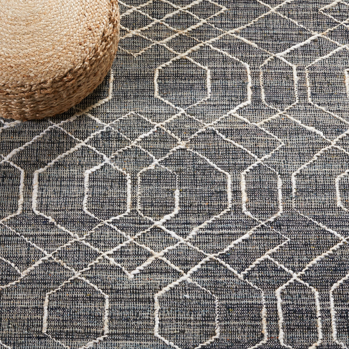 Safavieh Natural Fiber Nfb406Z Black/Ivory Rug.