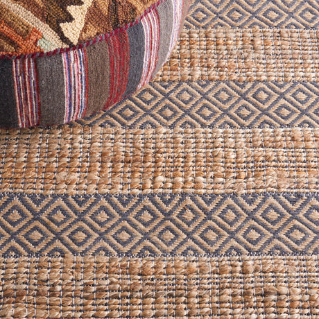 Safavieh Natural Fiber Nfb653H Charcoal/Natural Rug.