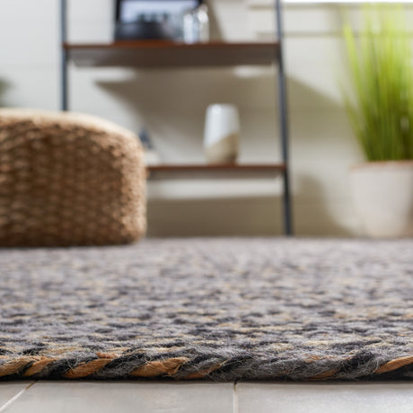 Safavieh Natural Fiber Nfb950Z Black/Natural Rug.