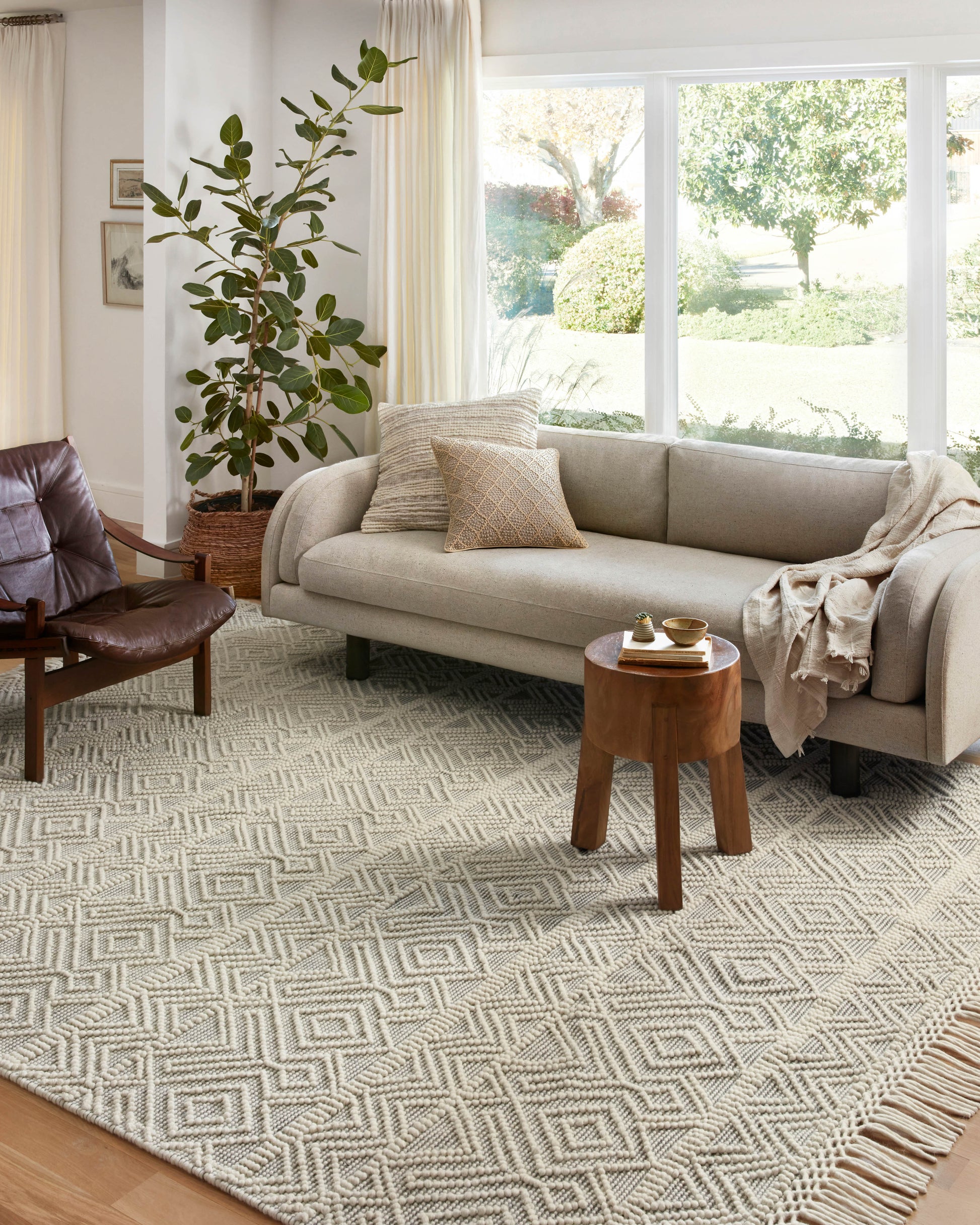 Loloi Noelle Noe-07 Ivory/Grey Area Rug