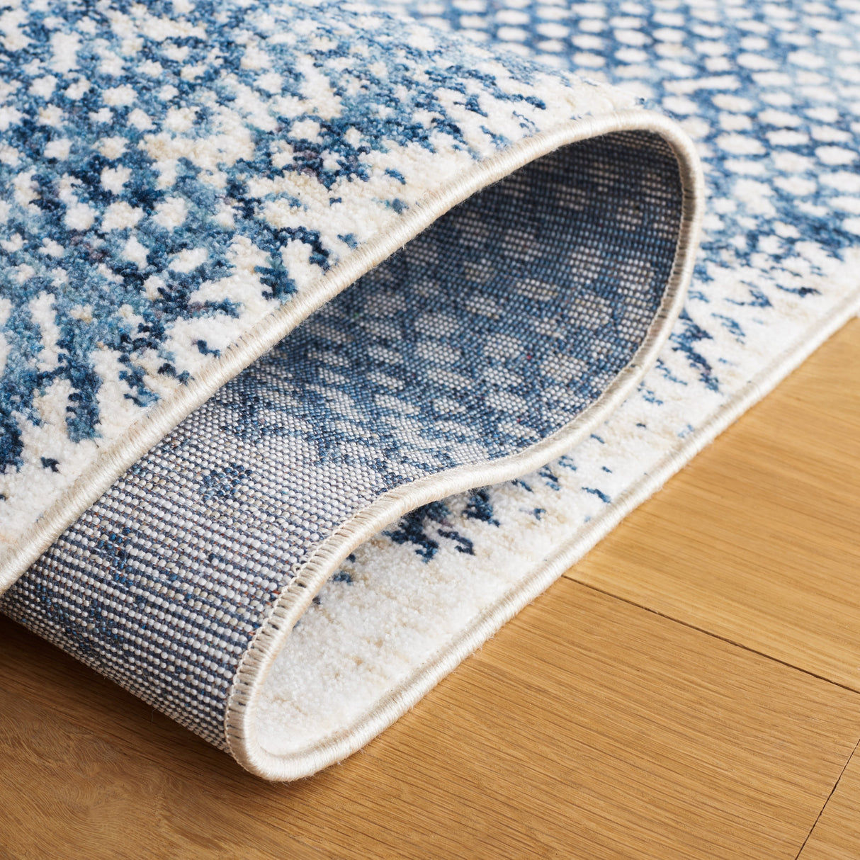 Safavieh Olympia Opa220N Blue/Ivory Rug.