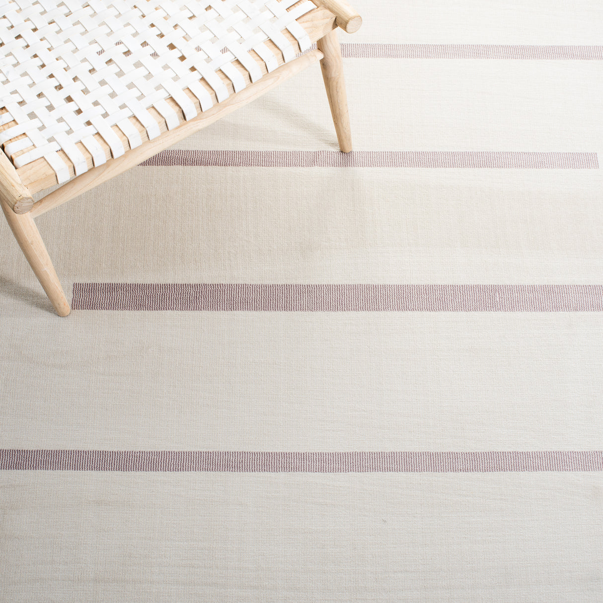 Safavieh Orwell Orw353B Ivory/Pink Rugs.