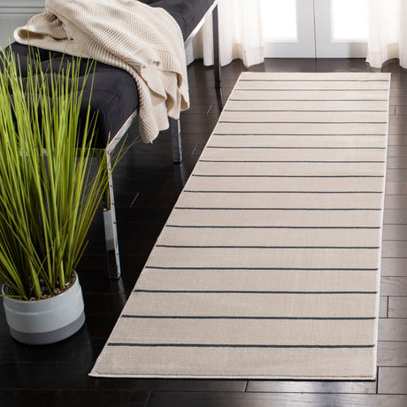 Safavieh Orwell Orw391A Ivory/Navy Rug.