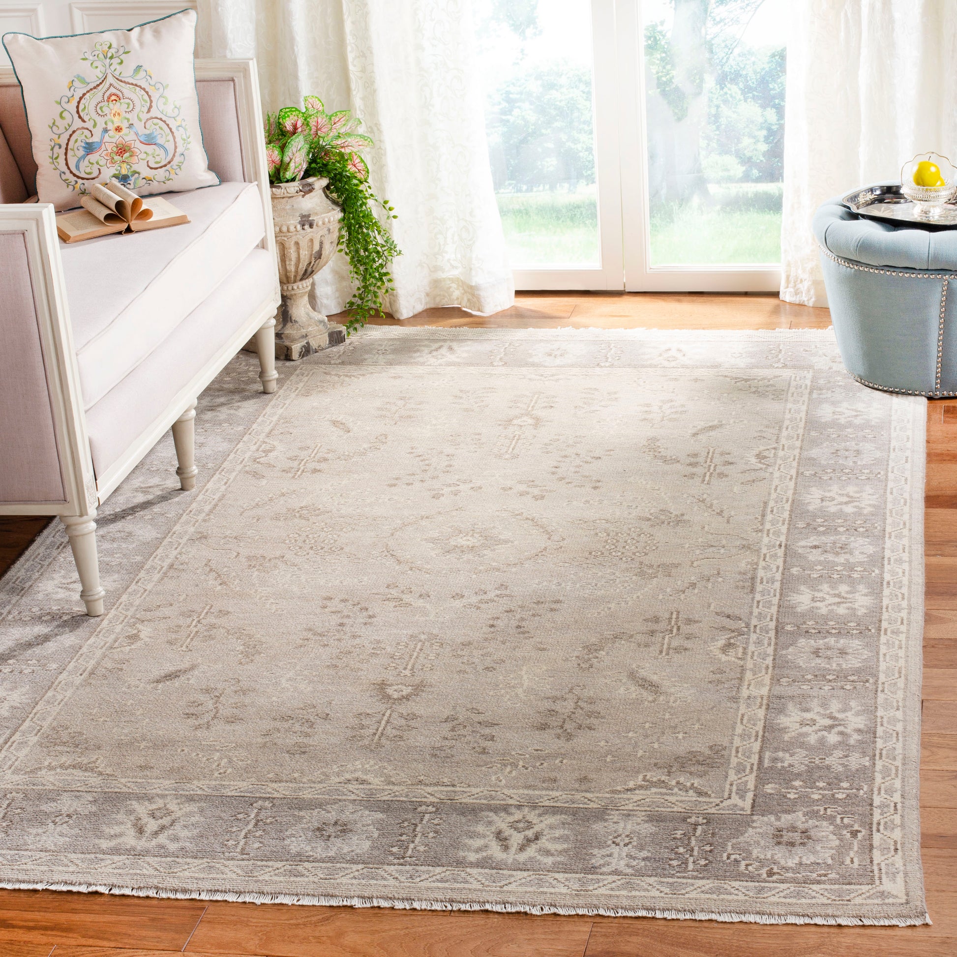 Safavieh Oushak Osh356A Beige Area Rug