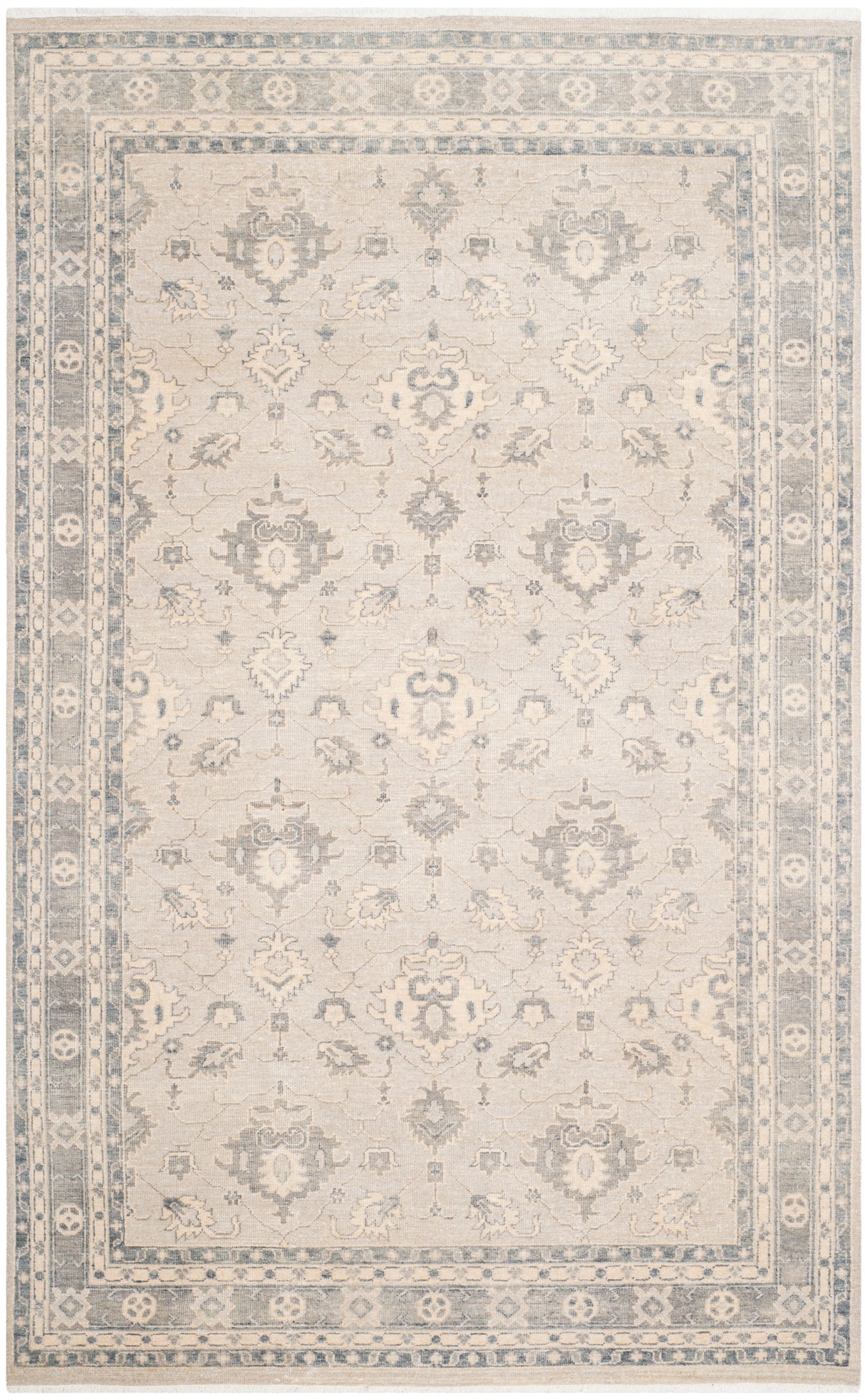 Safavieh Oushak Osh838A Silver Rug.