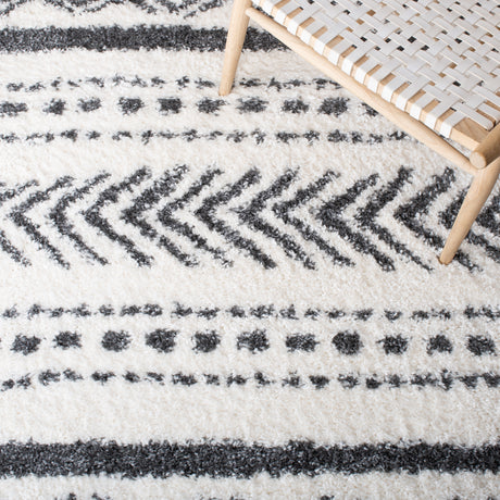 Safavieh Parma Shag Pma542A Ivory/Charcoal Rugs.