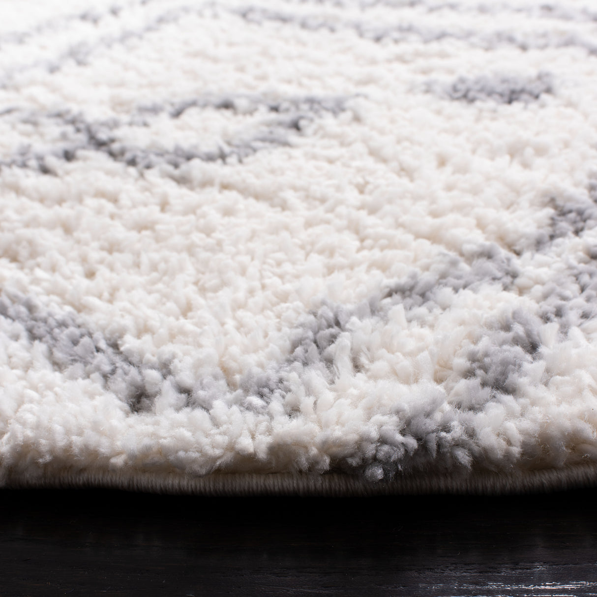 Safavieh Parma Shag Pma583A Cream/Grey Rug.