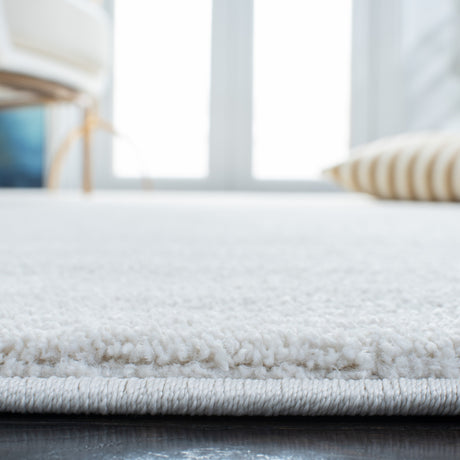 Safavieh Plain And Solid Pns320 Ivory Rug.