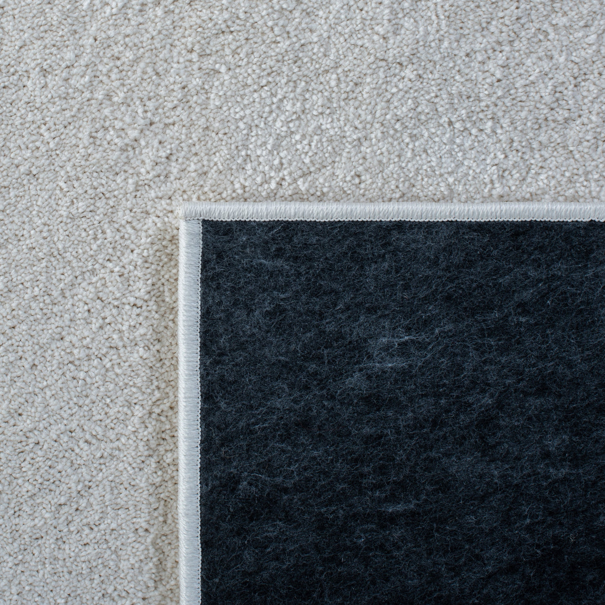 Safavieh Plain And Solid Pns320 Ivory Rug.
