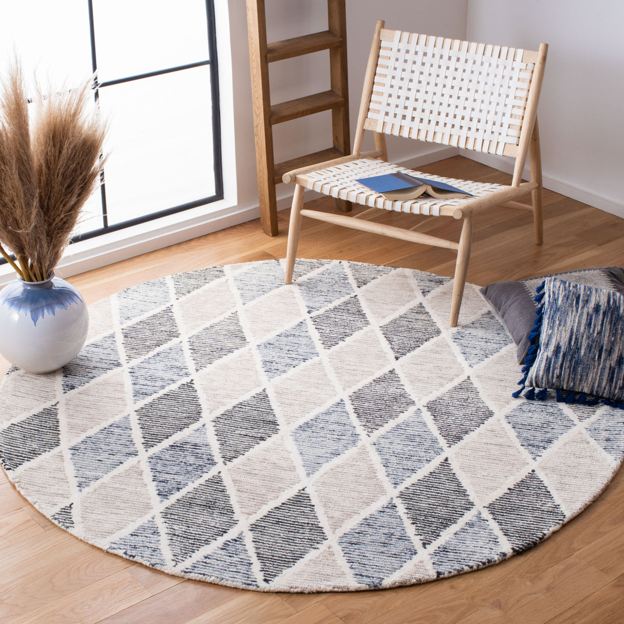 Safavieh Precious Pre215M Blue/Beige Rugs.