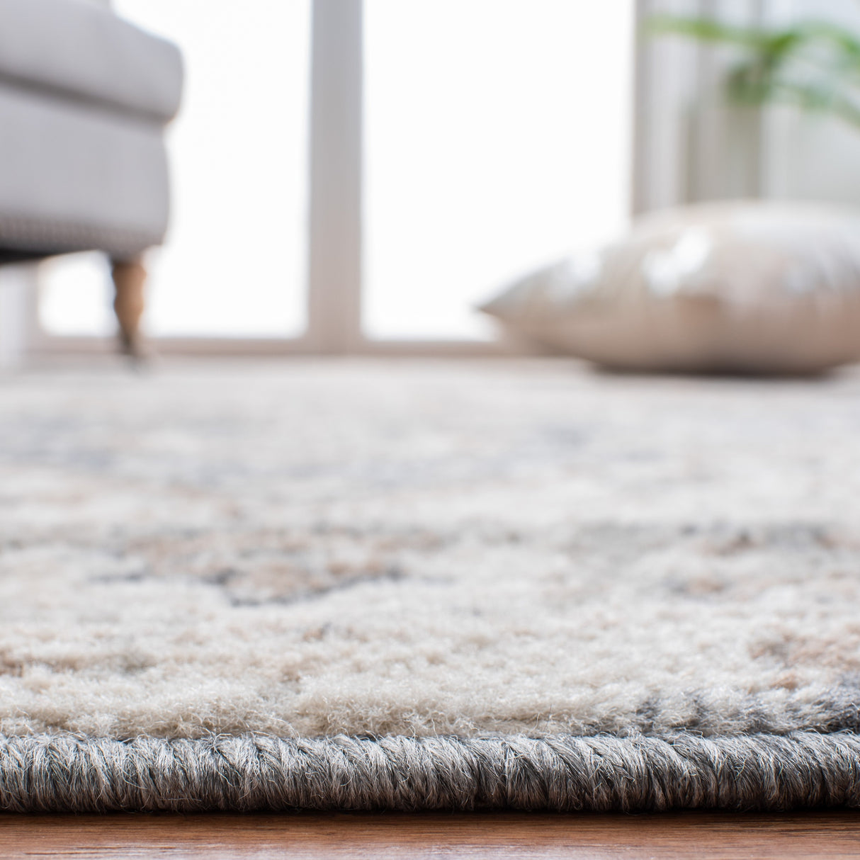 Safavieh Pyramid Pyr268B Ivory/Beige Rugs.