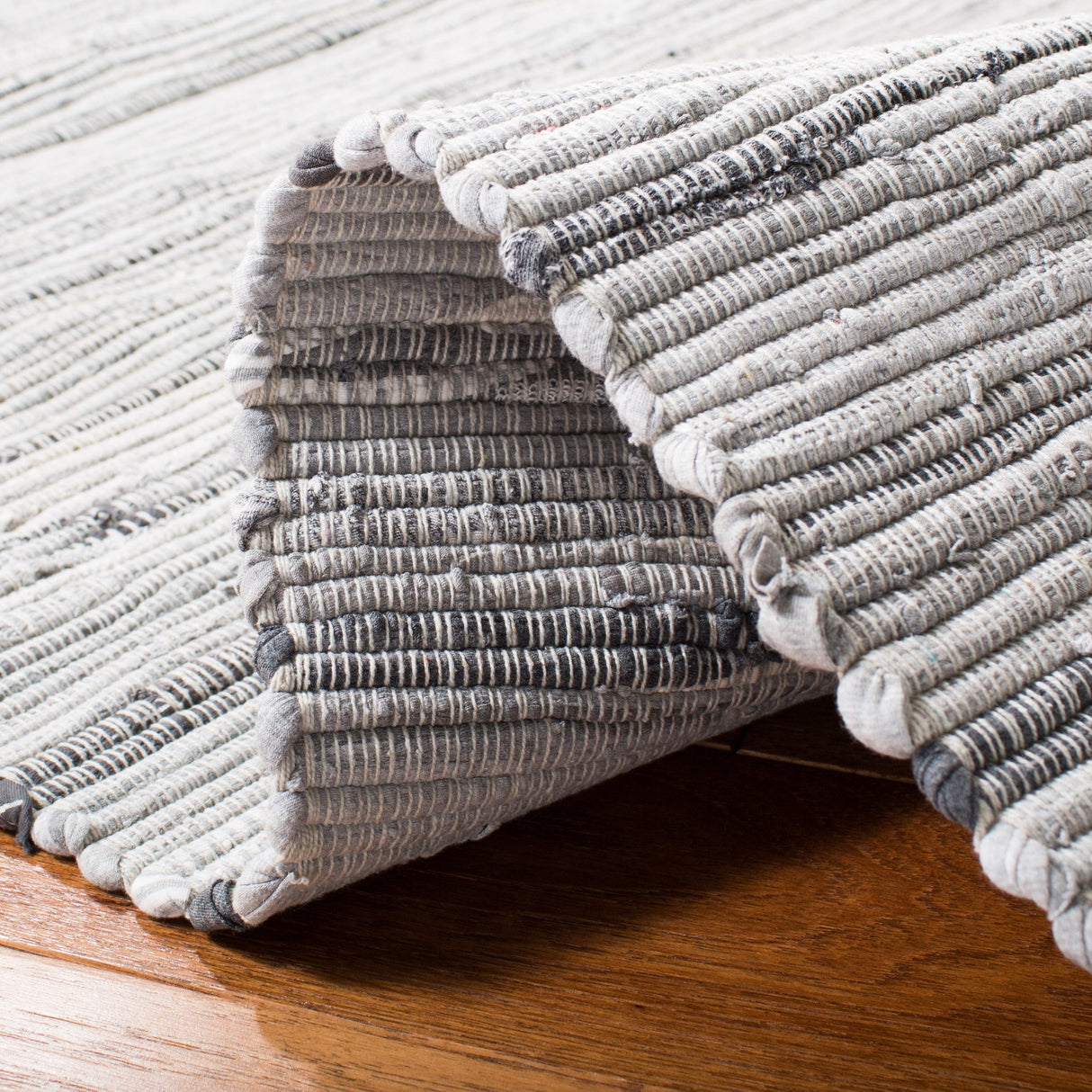 Safavieh Rag Rug Rar121A Grey Rug.
