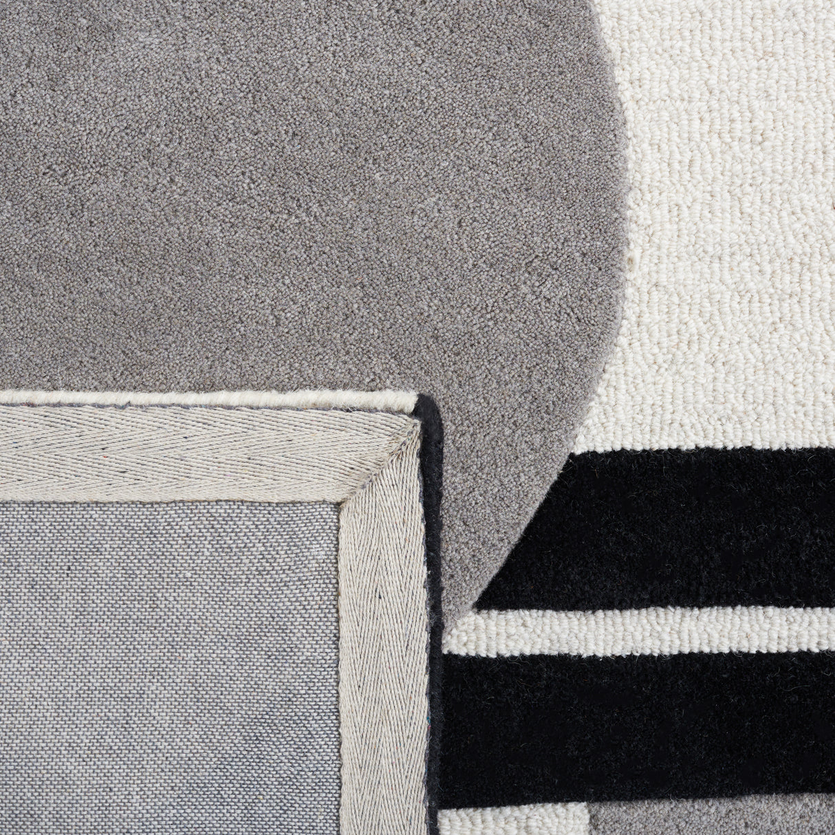 Safavieh Rodeo Drive Rd856F Grey/Black Rug.