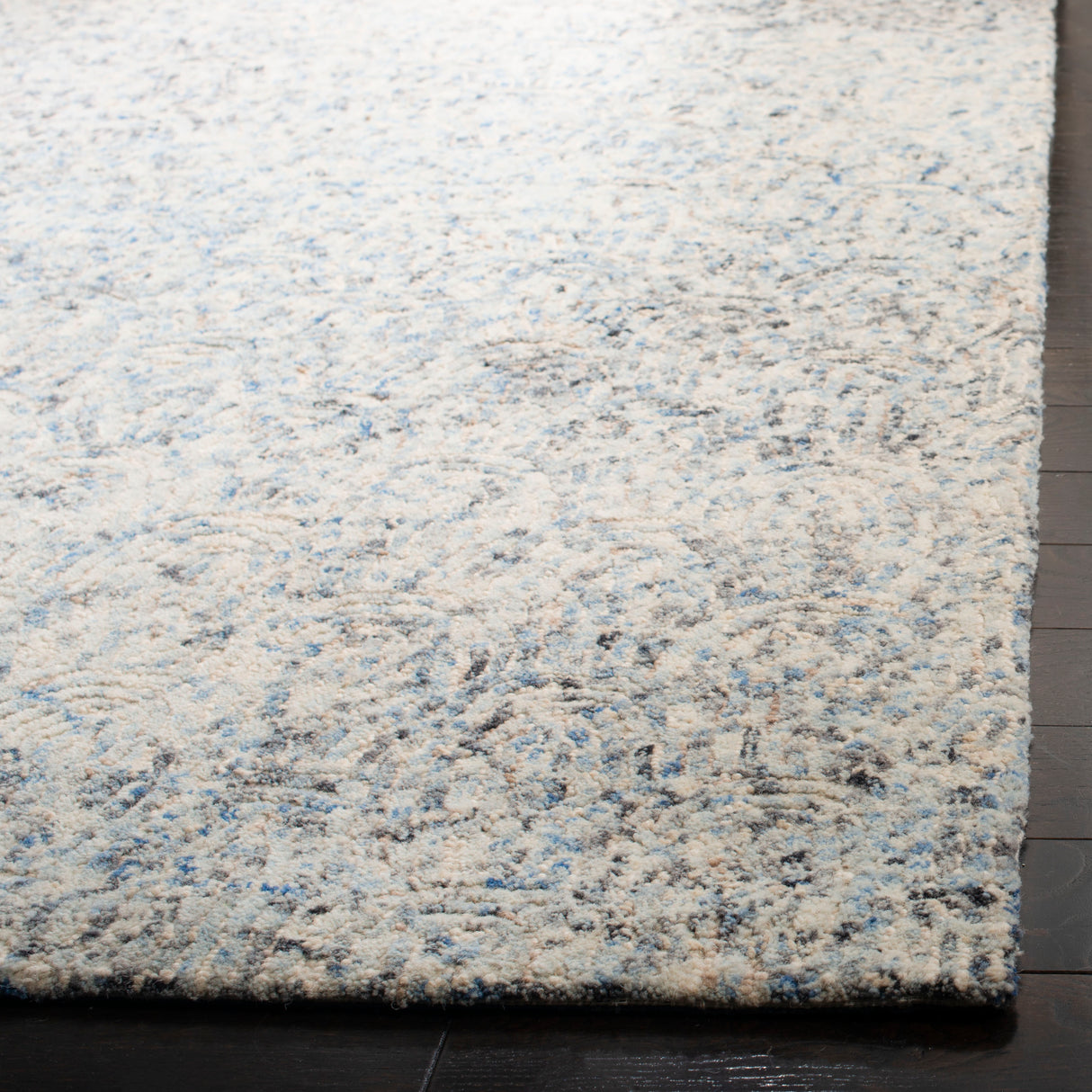 Safavieh Renaissance Ren677A Blue/Ivory Rug.