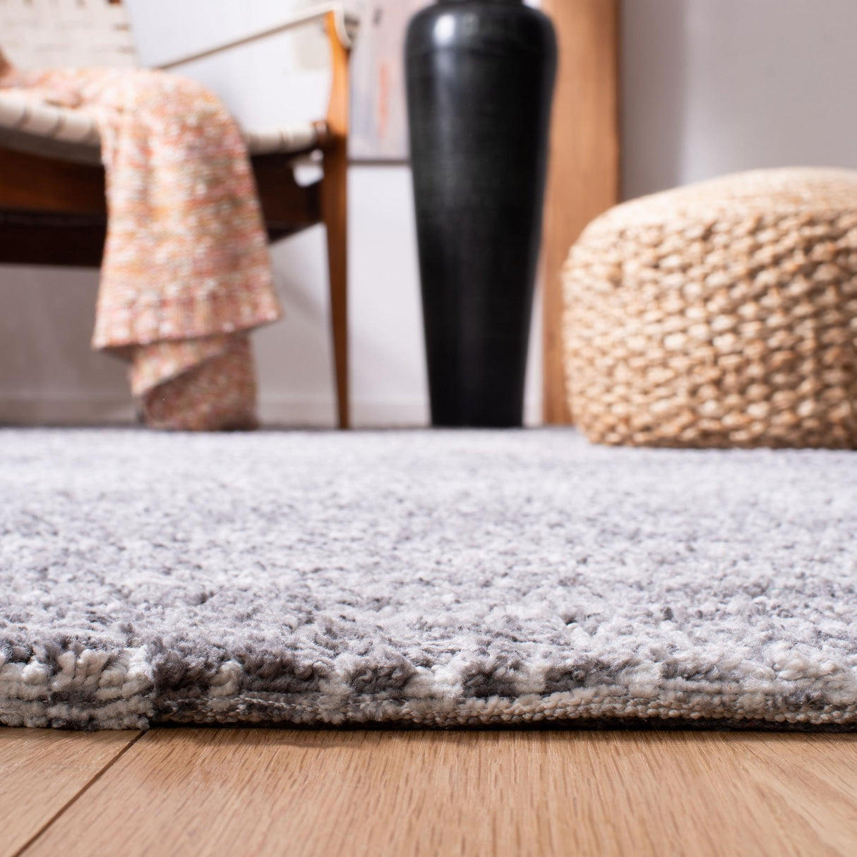 Safavieh Roslyn Ros705F Grey Rugs.
