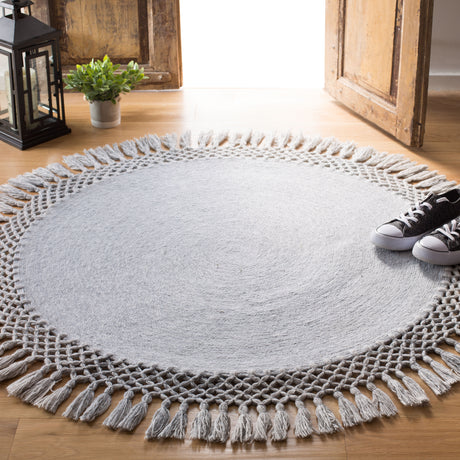 Safavieh Sahara Sah490F Grey Rugs.