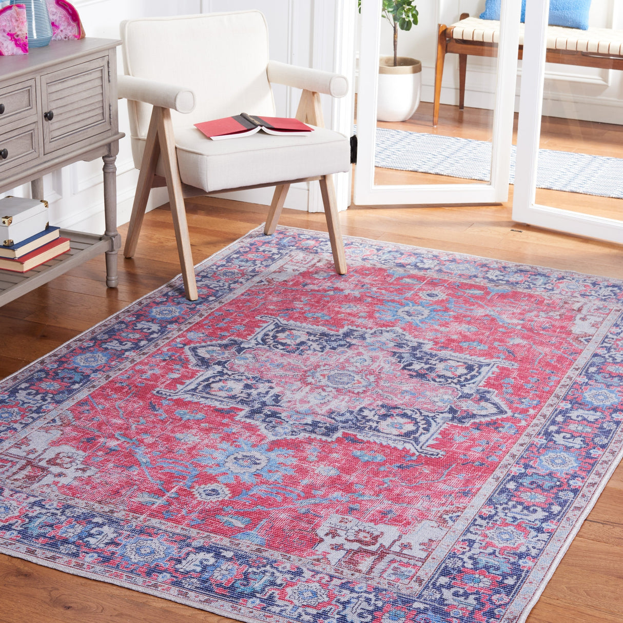 Safavieh Serapi Sep323Q Red/Navy Rugs.