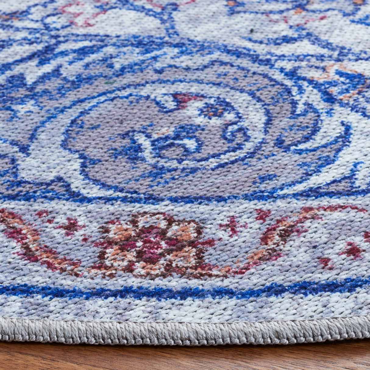 Safavieh Serapi Sep394A Ivory/Red Rugs.