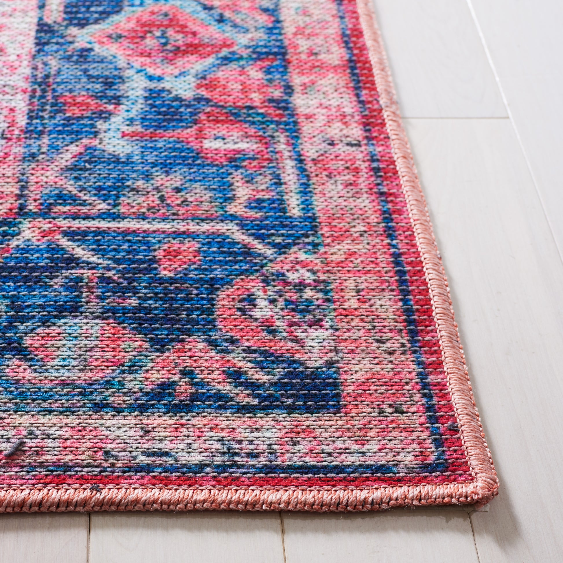 Safavieh Serapi Sep518M Navy/Red Area Rug