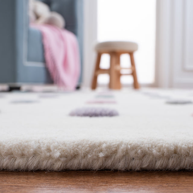 Safavieh Safavieh Kids Sfk805A Ivory Rugs.