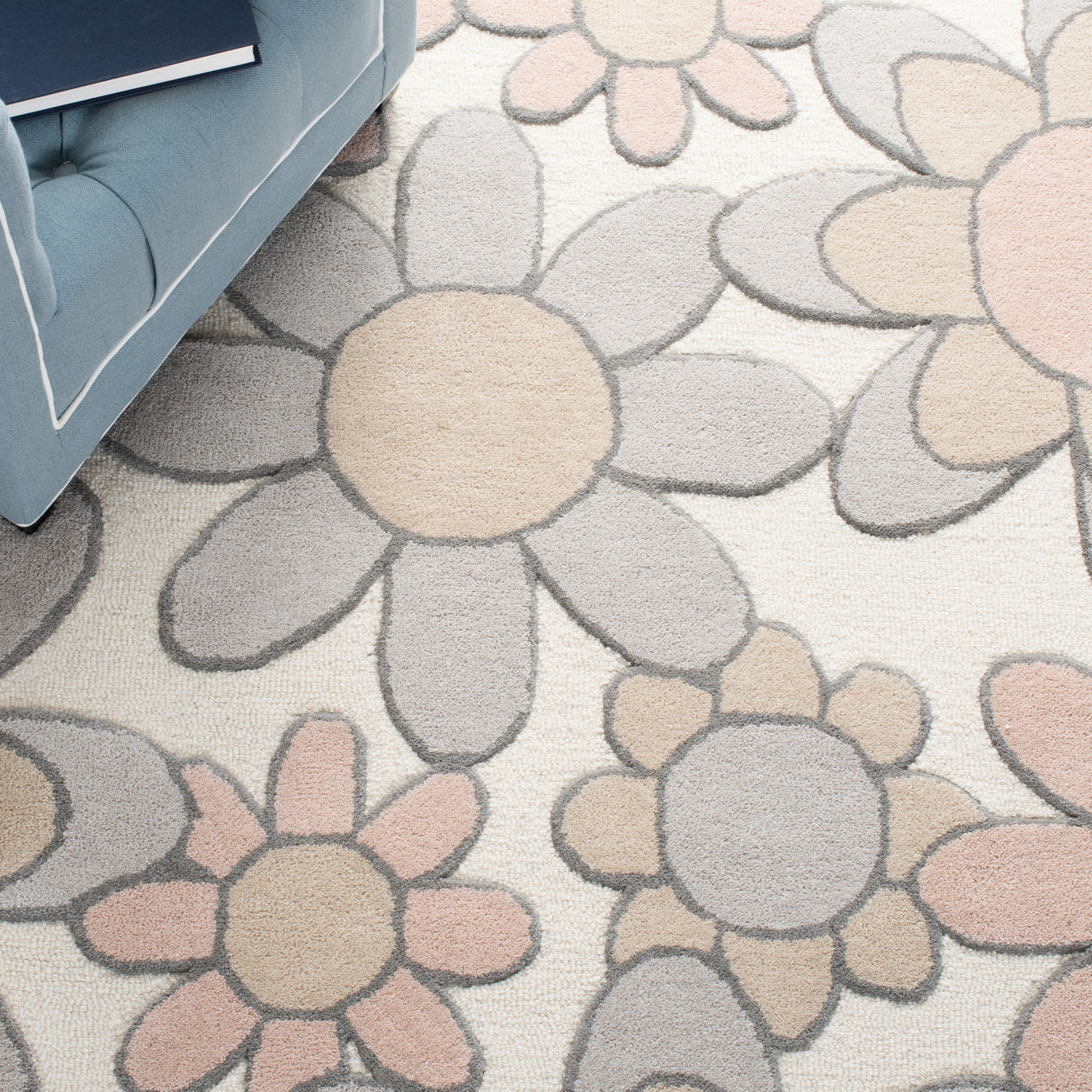 Safavieh Safavieh Kids Sfk923A Ivory/Pink Rugs.