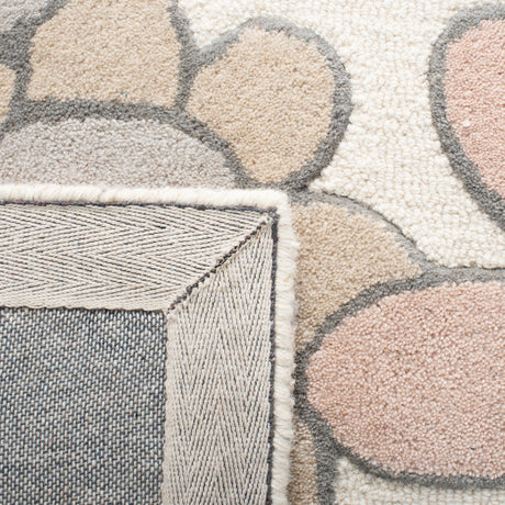 Safavieh Safavieh Kids Sfk923A Ivory/Pink Rugs.