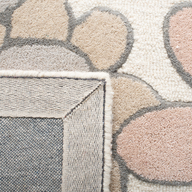 Safavieh Safavieh Kids Sfk923A Ivory/Pink Rugs.