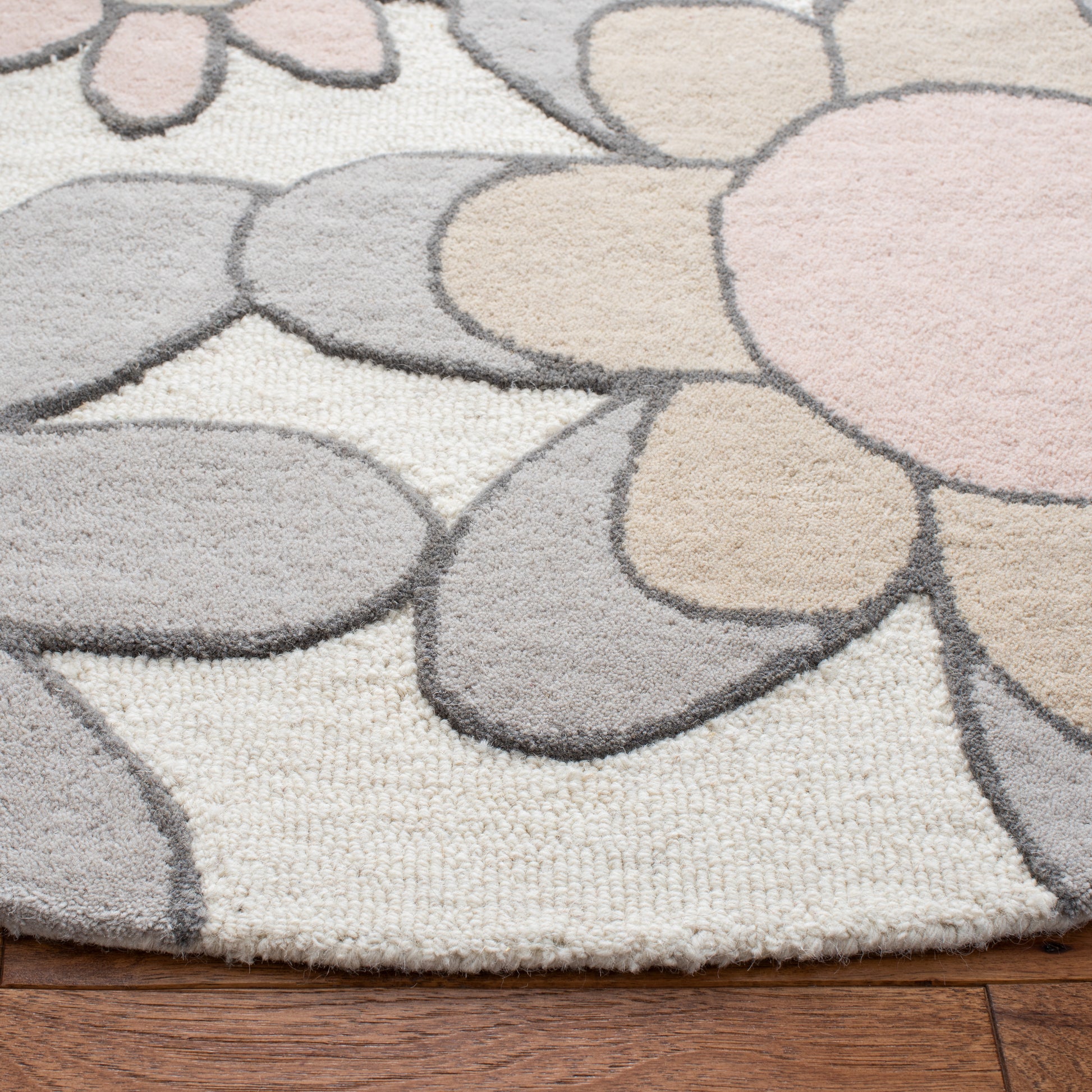 Safavieh Safavieh Kids Sfk923A Ivory/Pink Area Rug