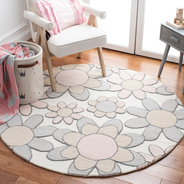 Safavieh Safavieh Kids Sfk923A Ivory/Pink Rugs.