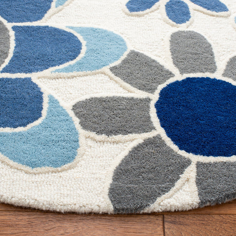 Safavieh Safavieh Kids Sfk923M Ivory/Blue Rugs.