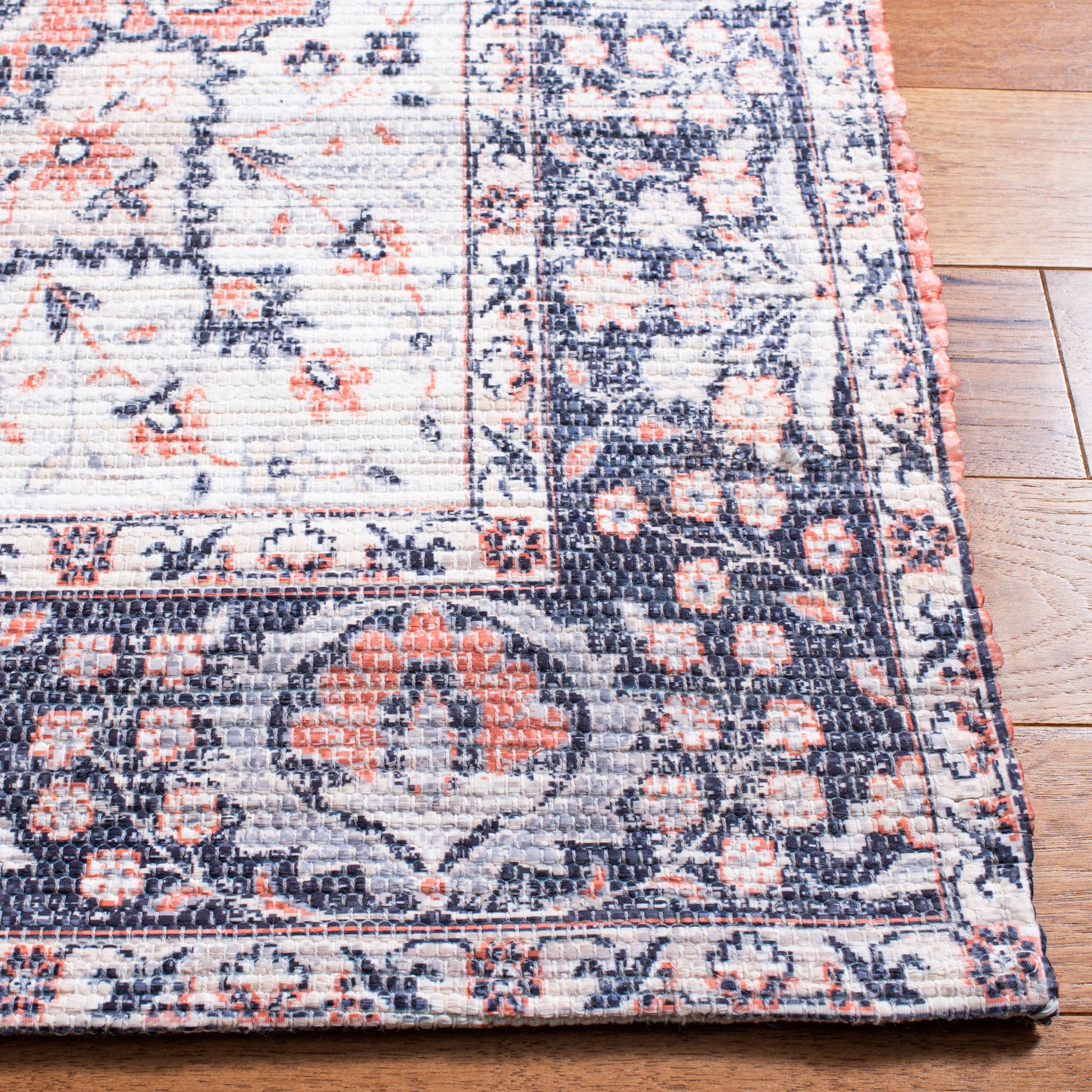 Safavieh Saffron Sfn353N Navy/Ivory Area Rug