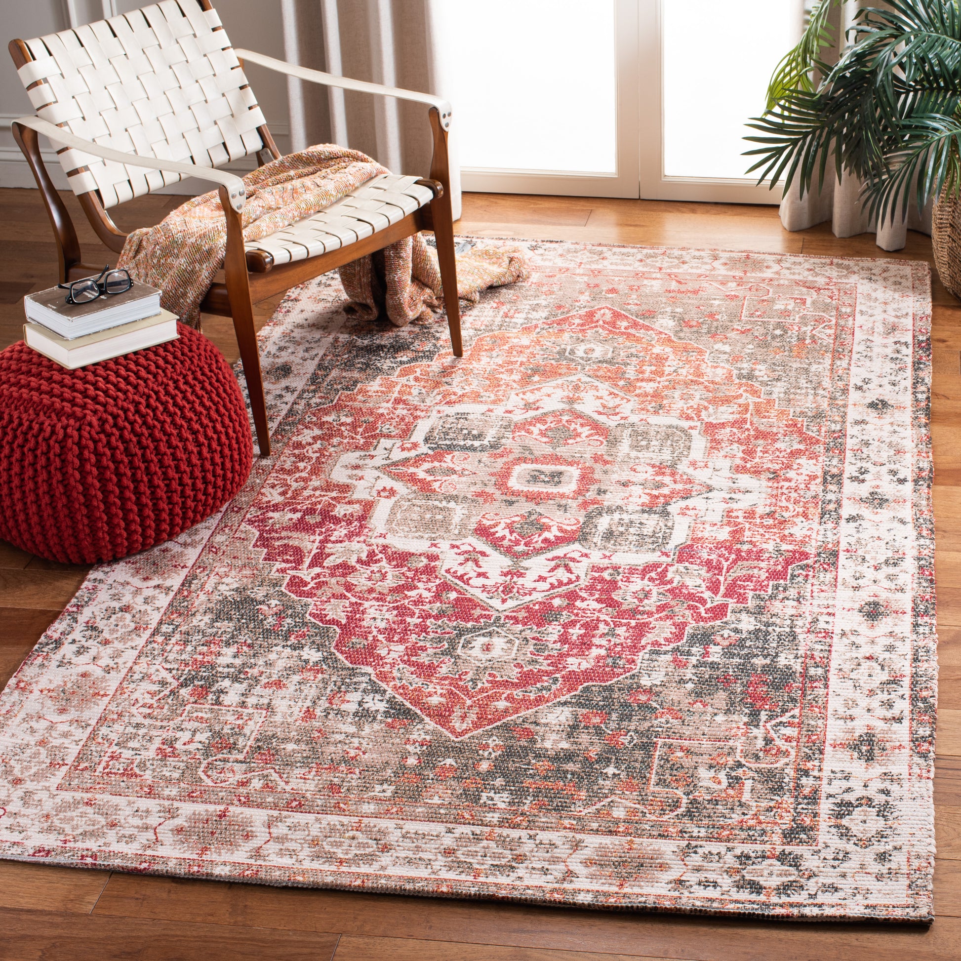 Safavieh Saffron Sfn382B Beige/Red Area Rug