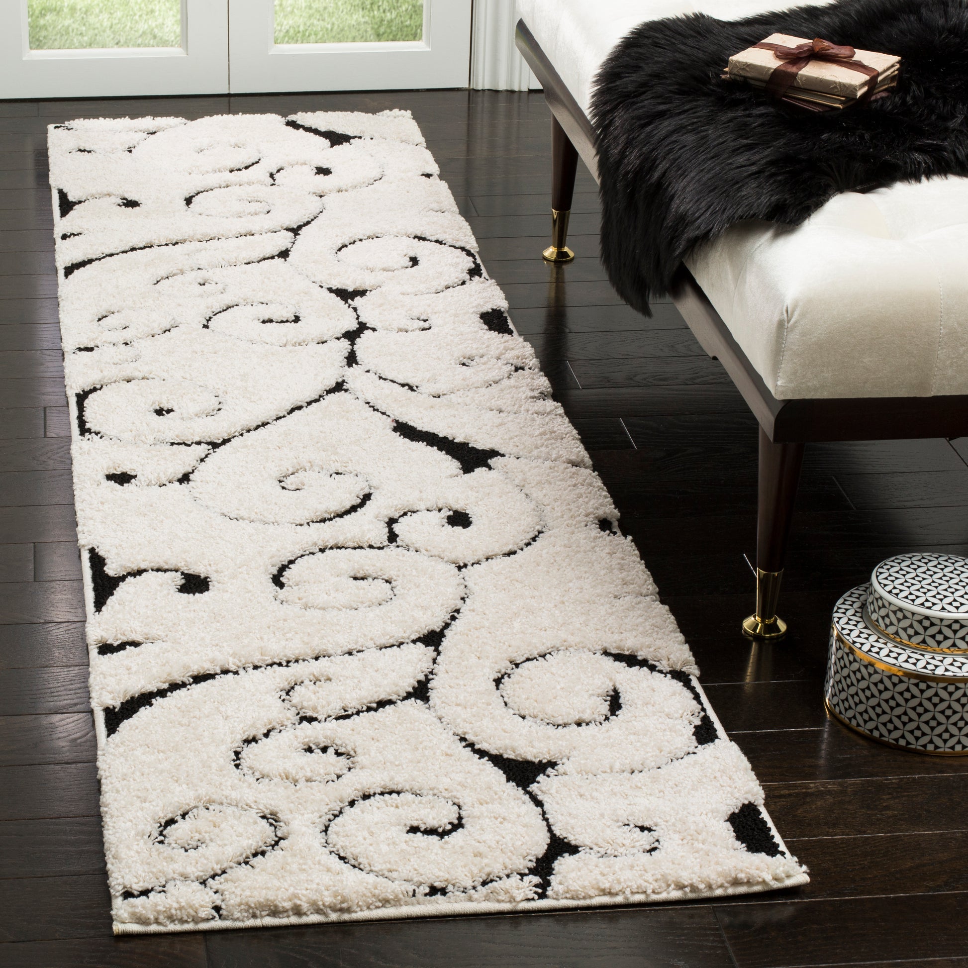 Safavieh Shag Sg455 Ivory/Black Area Rug